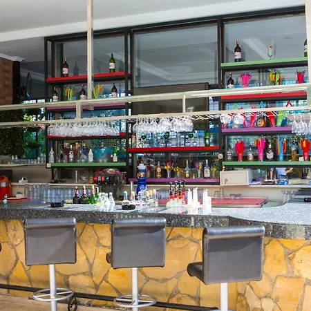 מלון Gardenia אלאניה